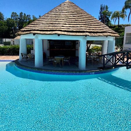 Beautiful Apartment For Rent In Quinta Do Lago With Excellent Resort Facilities Close To Lake And Beach. 외부 사진